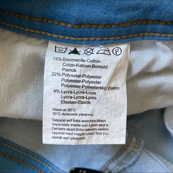 Stretchy Jeans. - Picture 5 of 6